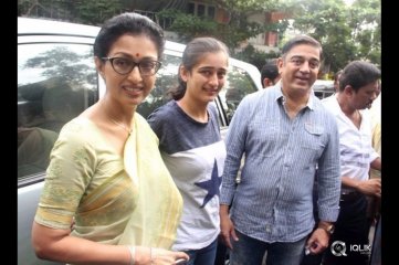 Celebrities Cast Vote in TN Elections